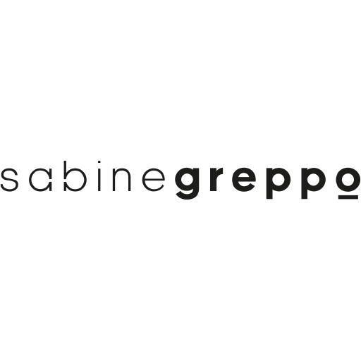 logoIcon. Photographe et artiste visuelle. Vit à Lyon et travaille en France, en Espagne et au Chili. Mes projets : Printemps chilien et la tarte.